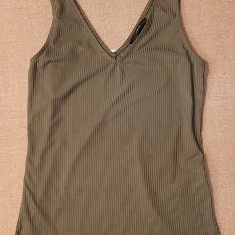 Vero Moda singlet - str. M (kan sendes)