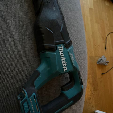 Makita majonett sag