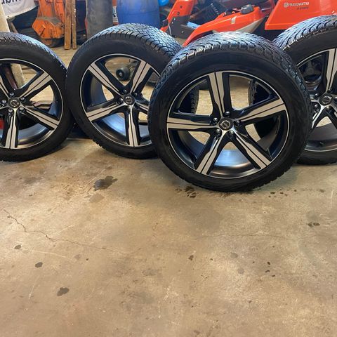 4 komplette vinter hjul til Volvo CX90 T8