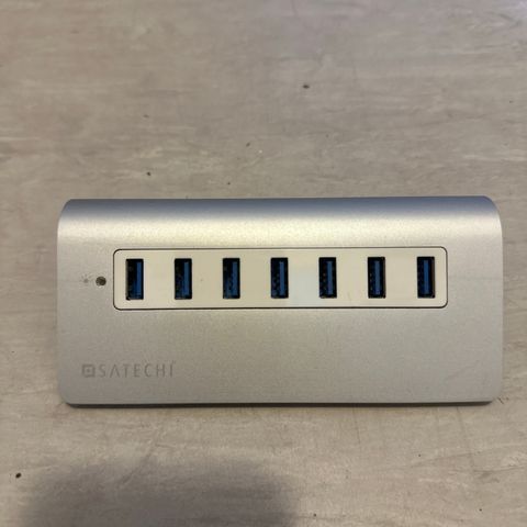 Satechi USB hub 7x USB