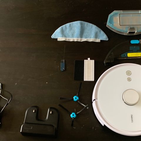 Robot vacuum cleaner