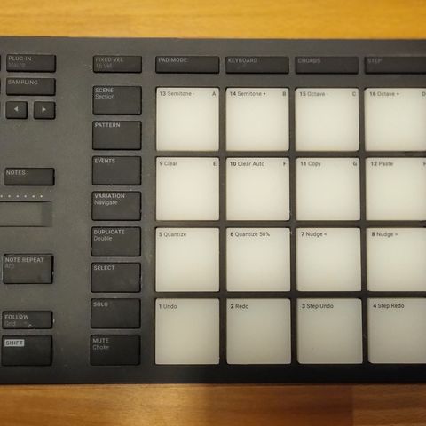 Native Instruments Maschine Mikro MK3