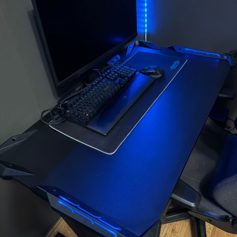 Gamingbord med LED & koppholder