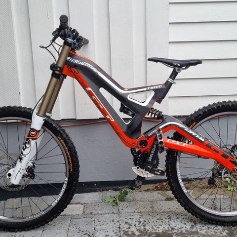 GT Fury Team downhillsykkel (2013) - medium