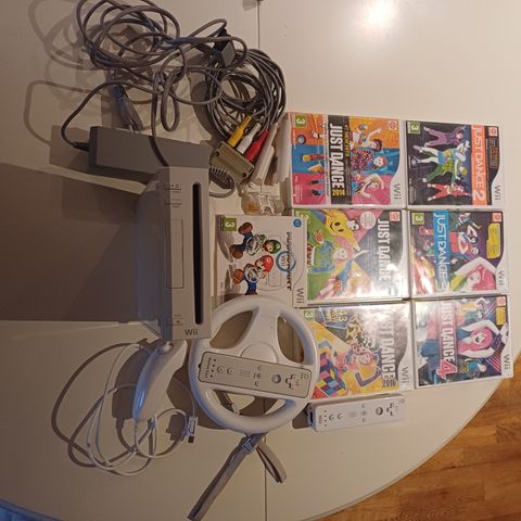 Nintendo Wii med spill og tilbehør