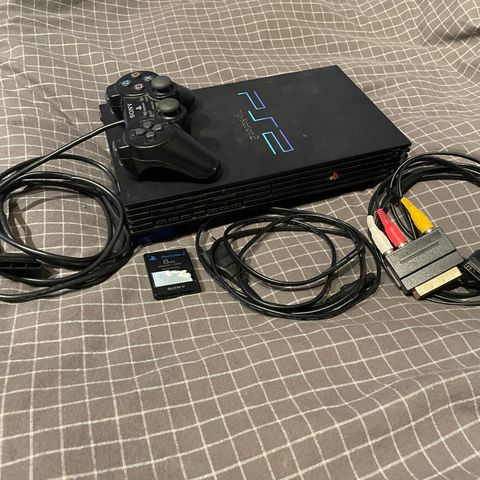 Playstation 2 konsoll + kontroll og 8MB memorycard