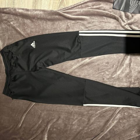 Adidas joggebukse