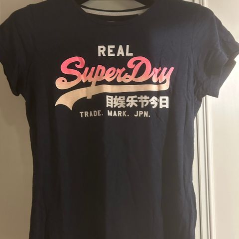 Superdry t-skjorte Str M