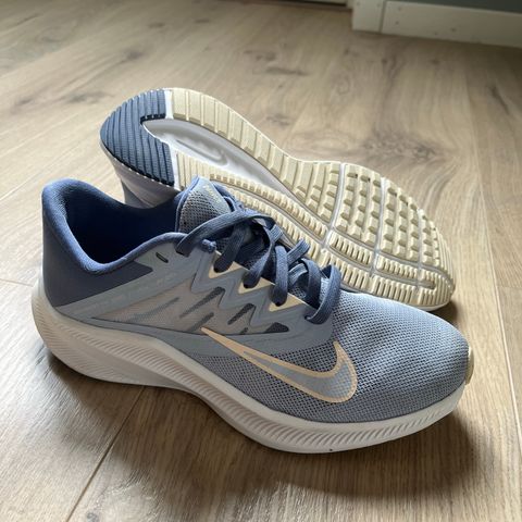 Nike joggesko