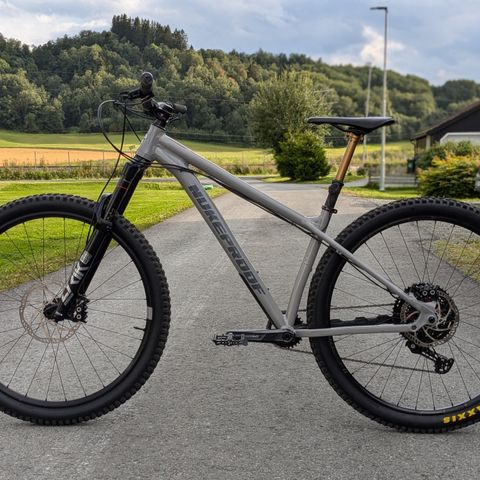 Nukeproof Scout 290 sti-hardtail størrelse Medium