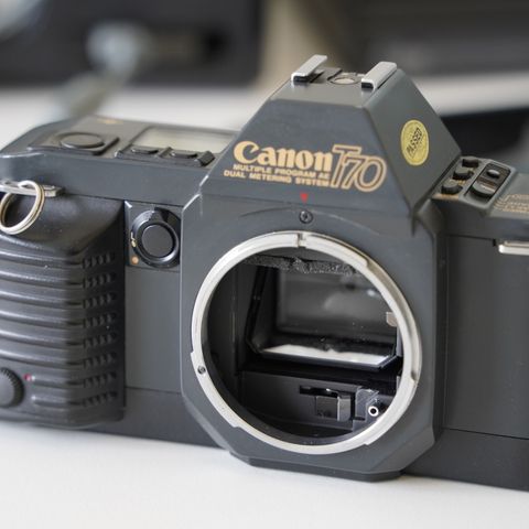 Canon T70