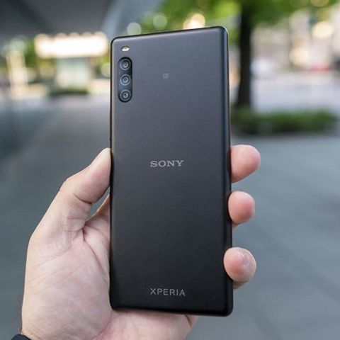 Sony xperia L4