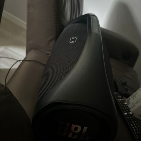 Jbl boombox 2