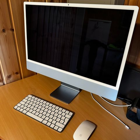 Lite brukt iMac M1 selges