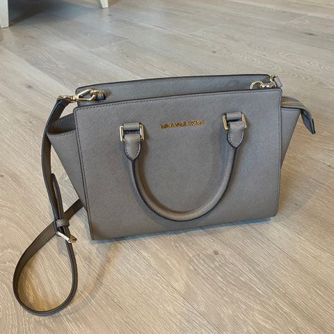 Michael Kors Selma veske