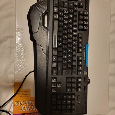 Logitech G910 tastatur