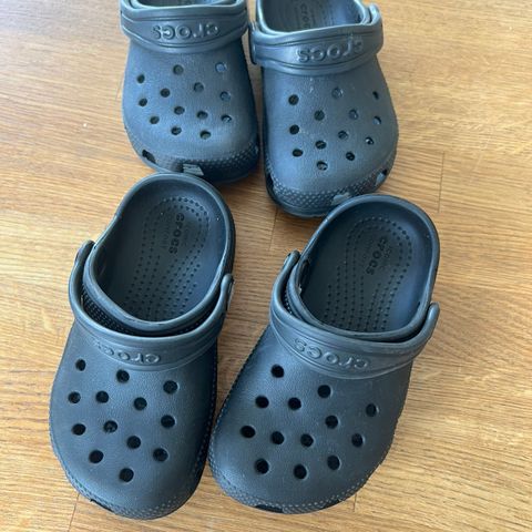 Crocks ( 2 pairs )