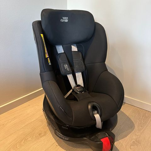 Britax Römer Dualfix M i-size