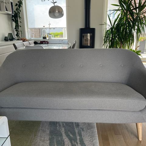 Nesten ny Sofa. EGEDAL LYS GRÅ