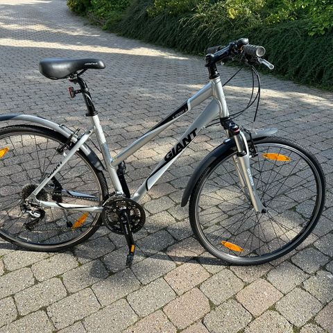 Giant X-sport 2 - Hybridsykkel til Dame str M