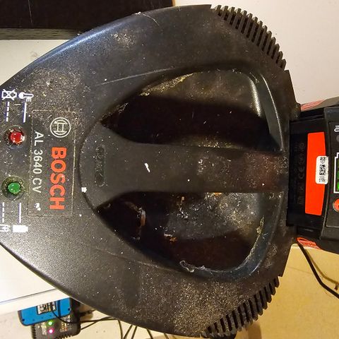 Bosch lader med batteri, AL 3640 CV