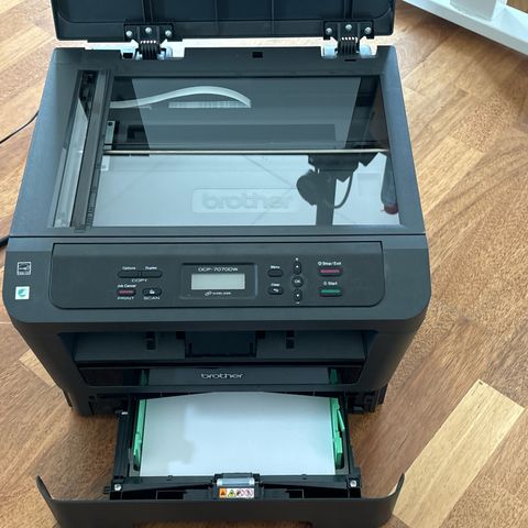 Brother DCP-7070DW Laser Printer and Scanner Multifunksjon Laserskiver