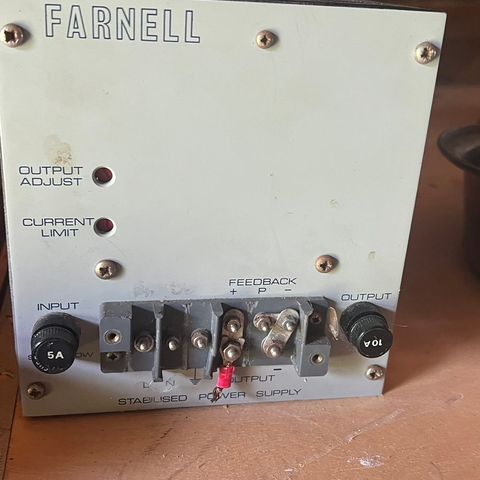 Eldre Farnell powersupply