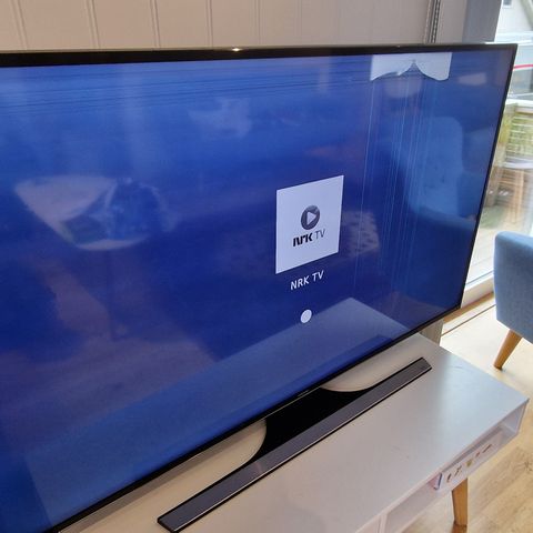 Samsung smart TV 55" med litt ødelagte pixler