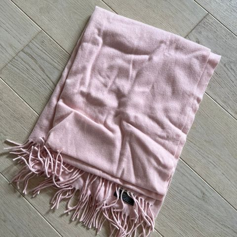 Rosa Acne skjerf