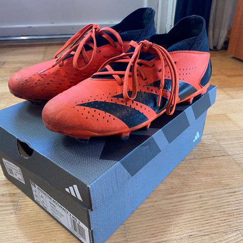 Adidas Predator fotballsko str. 37 1/3