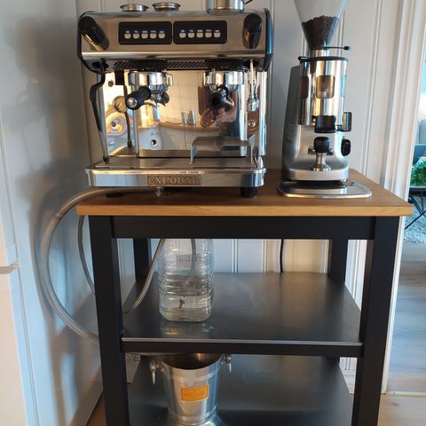 Expobar MegaCream kaffemaskin og Mazzer Luigi Italia kaffekvern inkl. trillebord