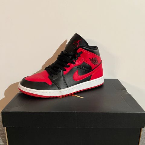 Air Jordan 1 Mid Str 43