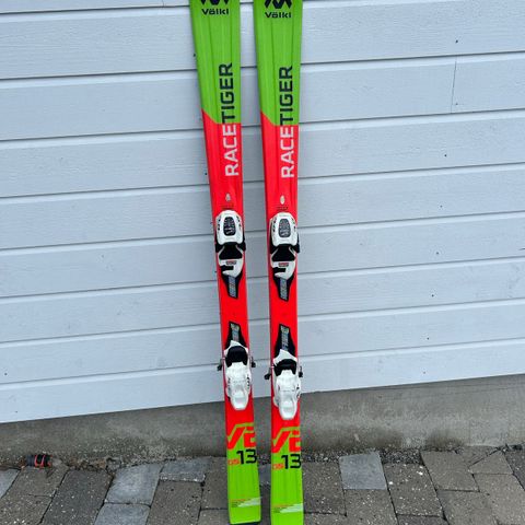 Volkl Racetiger GS alpinski barn 140cm