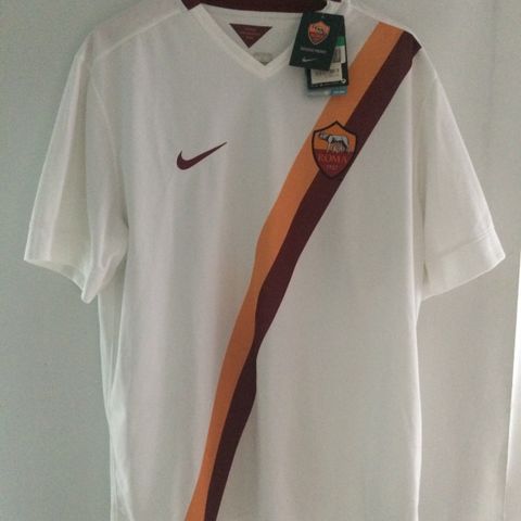 AS Roma Bortedrakt 2014/15 XL med tag på