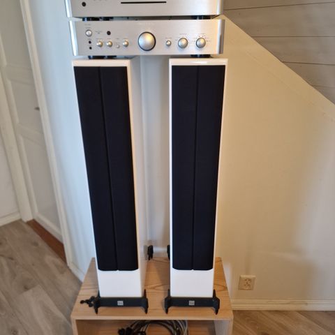 HiFi Stereoanlegg Vienna Acoustics Mozart Grand med Rotel RA 1520 og RCD 1520