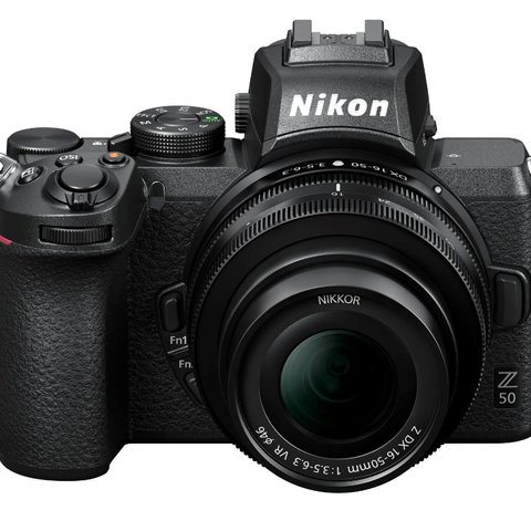 NIKON Z50 med to objektiver og kameraveske