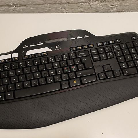 Logitech trådløst tastatur