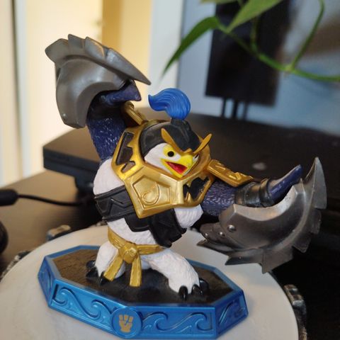 Skylanders king Pen