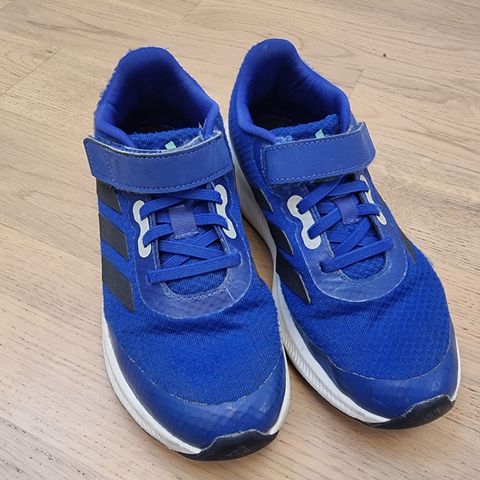 Adidas joggesko m borrelås str 34