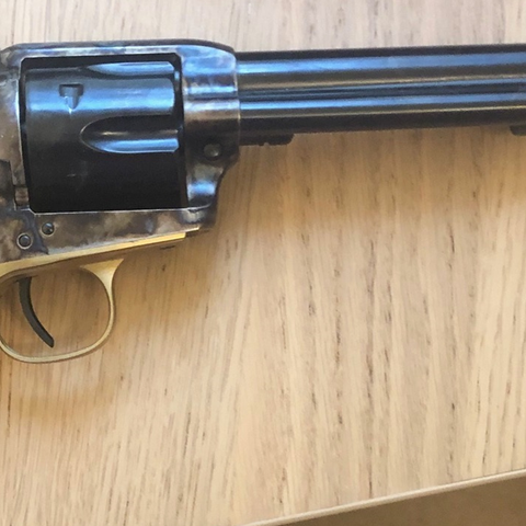 Svartkrutt Uberti 1873 Cattleman 45LC revolver