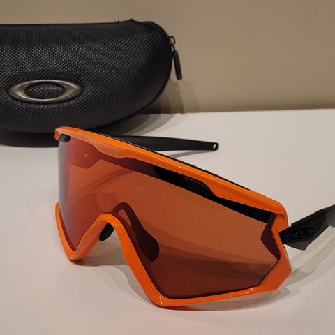 Oakley wind jacket 2.0