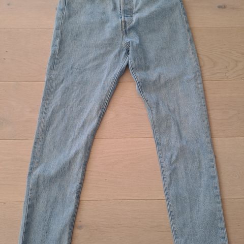 Levis 501 skinny, str 26/28