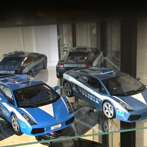 Lamborghini Polizia 1/18 ønskes kjøpt