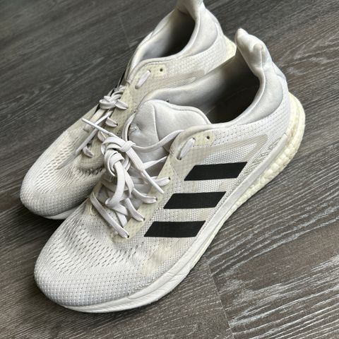 Adidas joggesko str 42