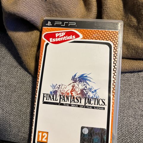 PSP PAL - Final Fantasy Tactics - The war of the Lions