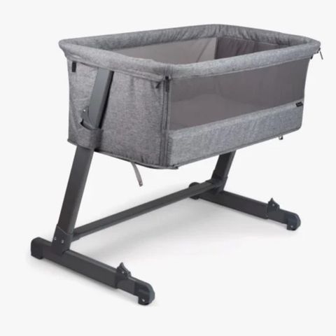 Nesten ubrukt Yngri Tova bedside crib