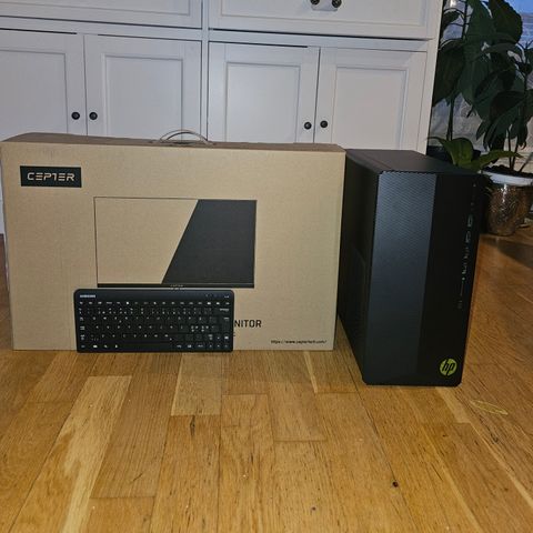 Gaming PC + Ny Gaming Skjerm + Trådløst Tastatur - Perfekt Gaming Pakke!