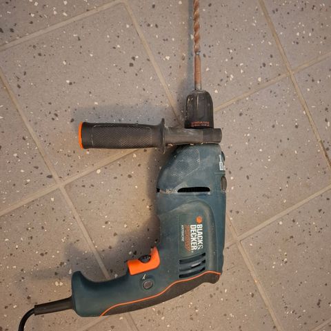 BLACK DECKER Drill