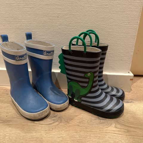 2 sets of rainboots size 24