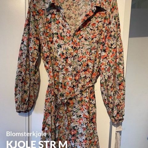 Blomstrete kjole fra H&M